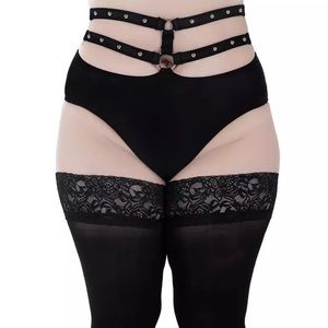 NWOT VIPER STUDDED PANTY
XXL